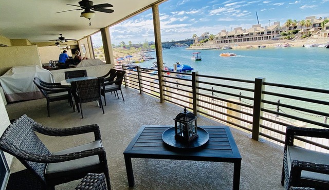 Newly Remodeled - Waterfront 2x2 Condo - Walk to Bridge/Beach/Bars/Restaurants
