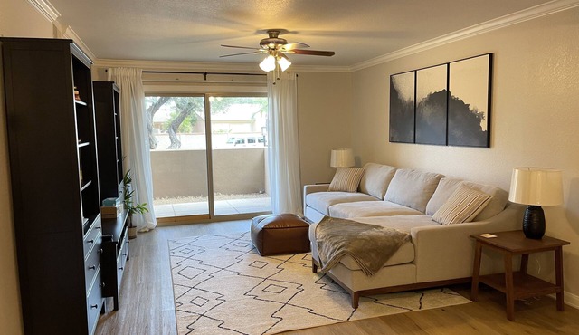 Newly Renovated 2 Bed/2 Bath Corner Unit