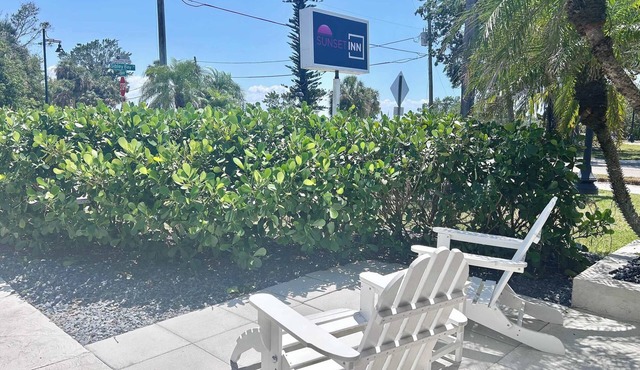 Newly Renovated Charlotte Harbor - Sunset Inn #1