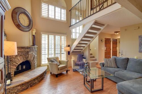 North Phoenix Gem w/Courtyard & Pool Access