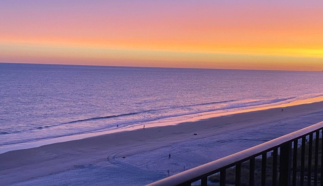 OCEAN BLISS! Beautiful oceanfront condo with large balcony and amazing views!