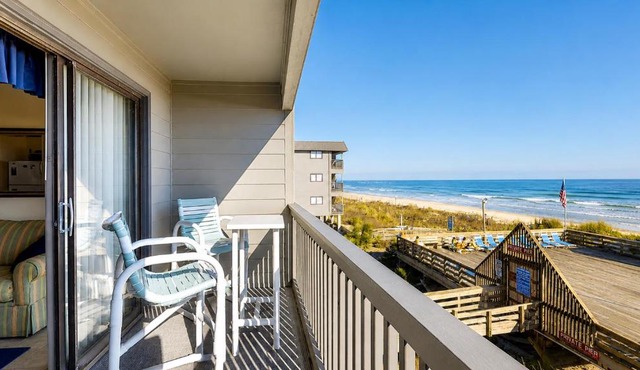 Oceanfront 1BR Updated Balcony Cherry Grove Sea Cabin 206-A