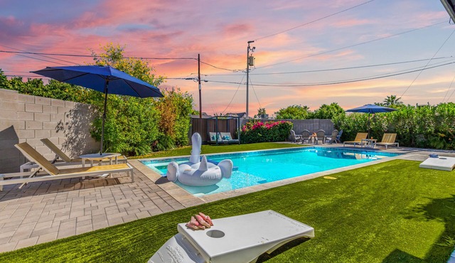 Old Town LuxeScape-6 Bedrooms-Private Pool&Spa