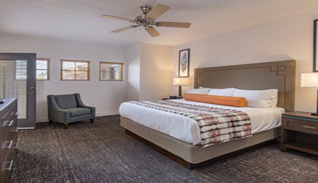 One Bedroom Sleeps 4
