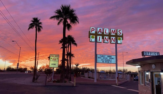 Palms Inn