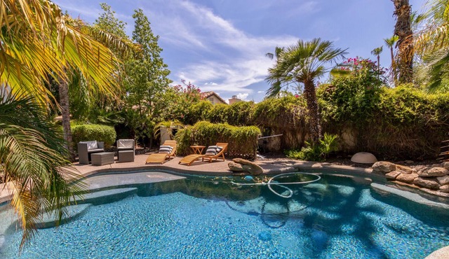 Paradise Oasis in Scottsdale - Heated Pool & Spa!