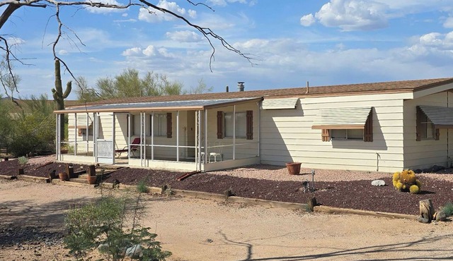 Peaceful quiet home, north of Phoenix. Long Term Rental (31 days or more) ONLY