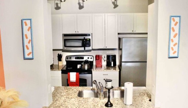 Peachy Getaway | North Buckhead Gem