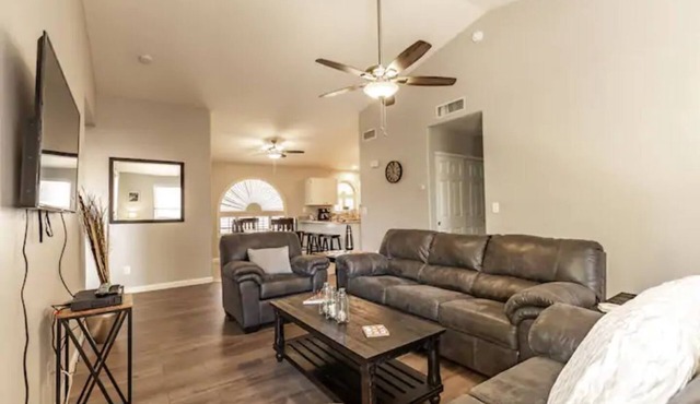 Peoria Home with 2 Car Garage! High Speed Internet