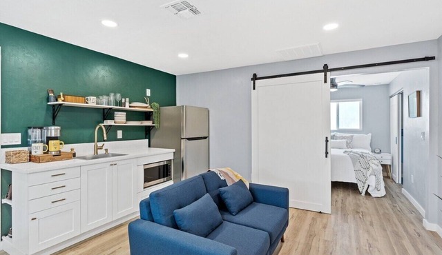 Pet Friendly Guesthouse in Central Tucson