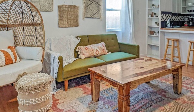 Pet-Friendly Near Zion | Hot Tub in Downtown Kanab