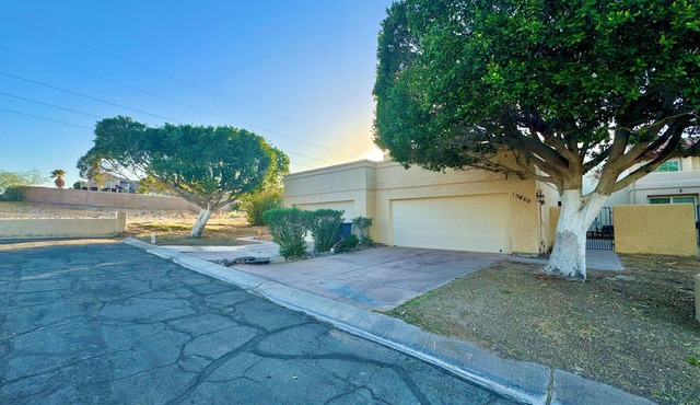 PETS STAY FREE! 2 bed/2.5 ba townhome on Golf Course in the Foothills of Yuma