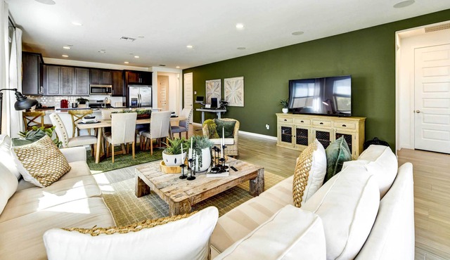Phoenix House Rental ~ 7 Mi to Downtown!