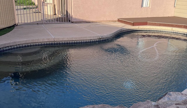 Pool home in Phoenix Retreat close to everything!