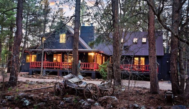 Premier Pinetop Country Getaway - Luxury at its finest!