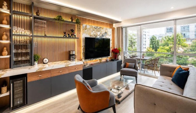 Premium Apartment Park Front Central & Quiet