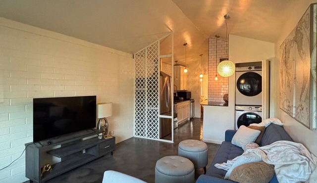 Private Cottage - ASU - Free Shared Bikes - Pets OK