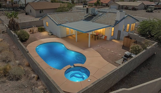 Private Pool, Home Away From Home!