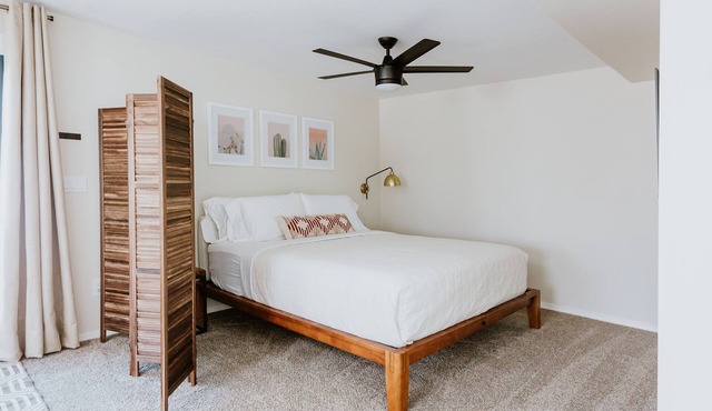 Private Suite with Mountain Views and Hummingbirds