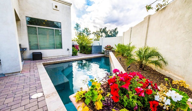 Pueblo Viejo by AvantStay | Artsy Oasis w/ Pool, Rooftop & Games - Near Old Town