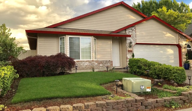 Quiet, comfortable home. Near Intel and Nike campuses.