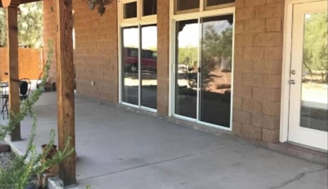 Quiet Ranch Home · Near Mercado & Downtown · Pet Friendly