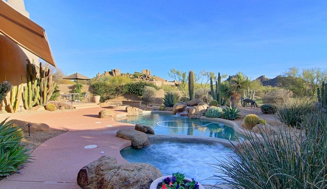Quiet Retreat Located in the Boulders: You Won't Want to Leave!