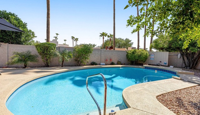 Quiet Scottsdale retreat with enclosed yard, pool, patio, grill, game room & W/D