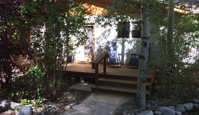 Rare Find! Cozy cottage tucked away, private setting next to creek near downtown