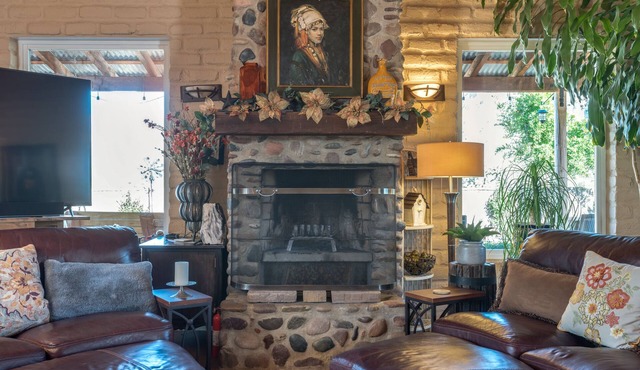 Rare Jewel on 2 acres/Amazing Views