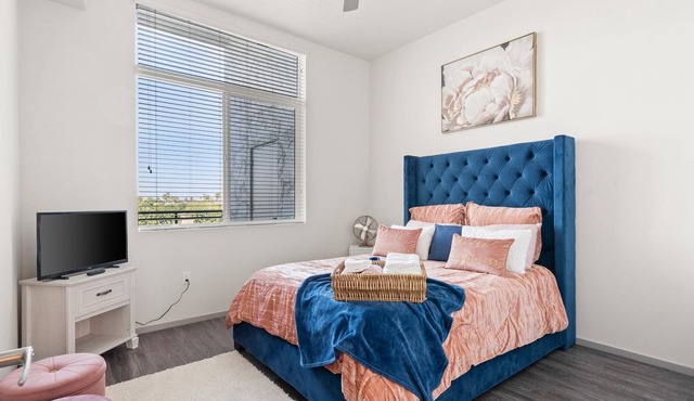 Resort Style Blue Rose Retreat