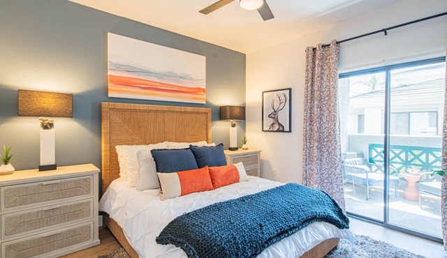 Retail & Sun Oasis | Remodeled 2-Queen 2BR Suite
