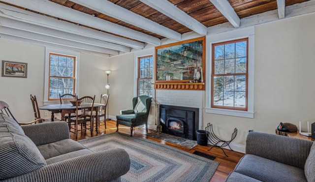 Riverside Cottage on the Ottauquechee River