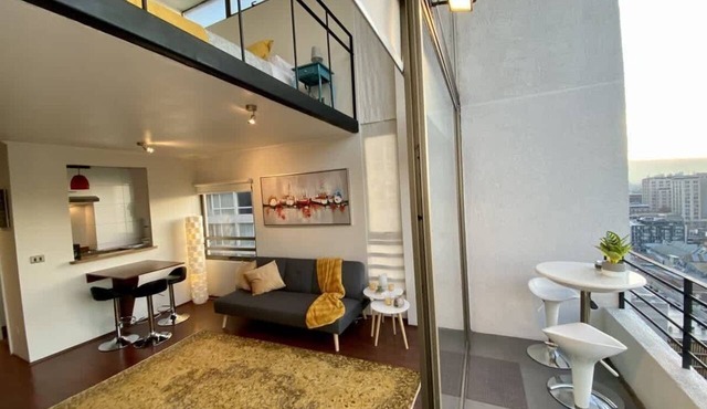 Rooftop Pool & City Views Loft Near Paris-Londres