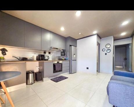 Rooi's Apartment