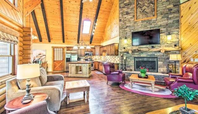 Rustic Pinetop Log Cabin w/Fire Pit + Grill!