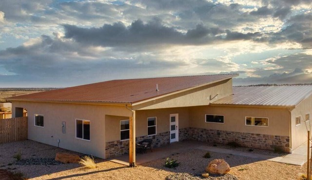 Sage Retreat I Pet-Friendly l Pool I Pickleball
