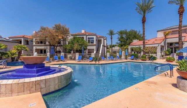 Scottsdale 2BR Condo w/Pool, Sauna, BBQ & More!