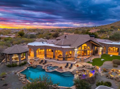Scottsdale Diamond Mtn OasisWaterslidePickleball