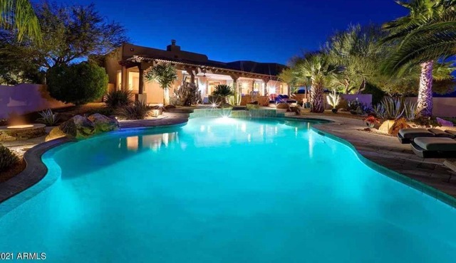 SCOTTSDALE HACIENDA OASIS private Luxury 5bed home