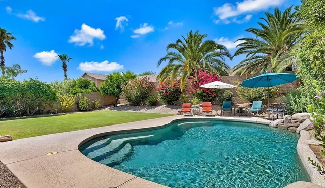 ⭐️Scottsdale home, amazing backyard, private pool, pool table, 4 bedrooms!🌵