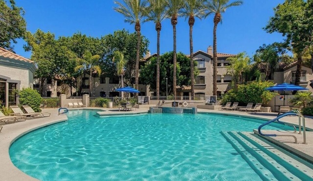 Scottsdale Retreat - 2 Bed 2 Bath Condo With Resort-style Amenities!