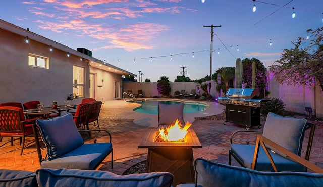 Scottsdale Southwest Serenity Charming Pool & Hot Tub, Firepit & Grill, Patio, Ping Pong, Concierge