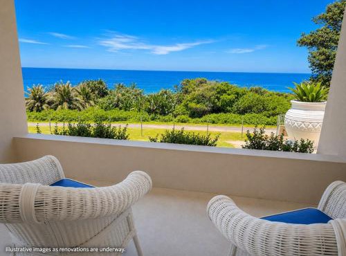 Sea Breeze Ocean Views & Beachside Retreat