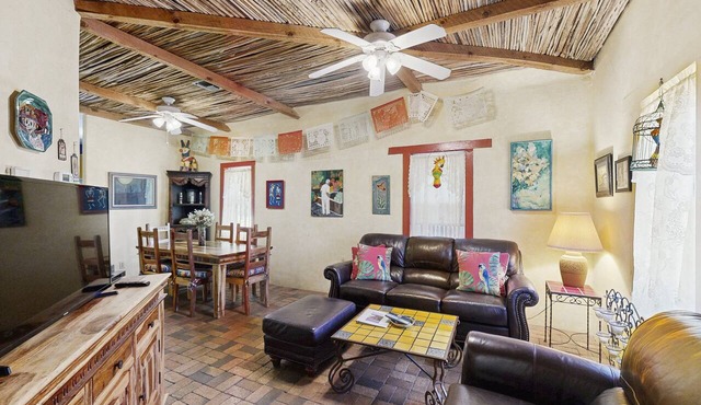 Southwestern home in a great downtown Tucson location w/furnished patio & yard