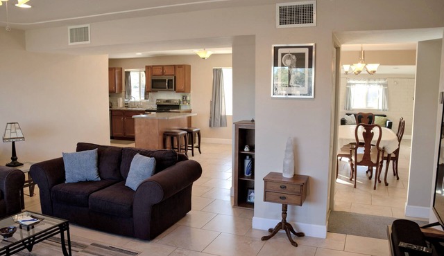 Spacious 2-bedroom, 2-bath, 2-office house in Menlo Park near downtown Tucson