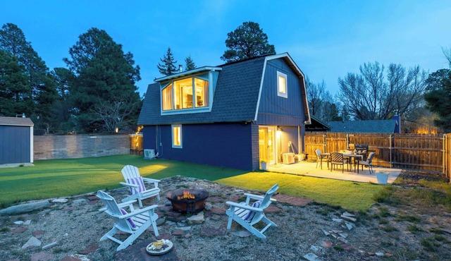 Spacious 2BR Flagstaff Mountain Retreat Haven
