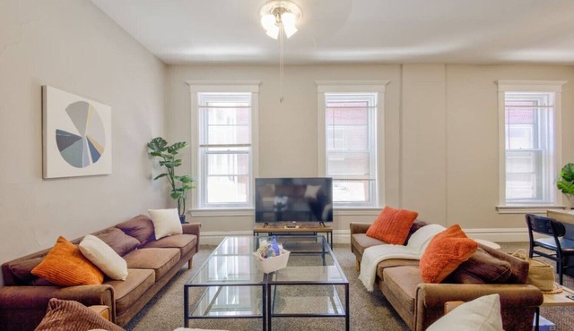 Spacious CWE 5BR Free Parking Near BJC Forest Park