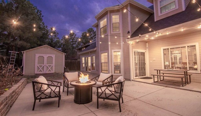 Spacious Retreat with 2 Master Suites, Foosball & AC