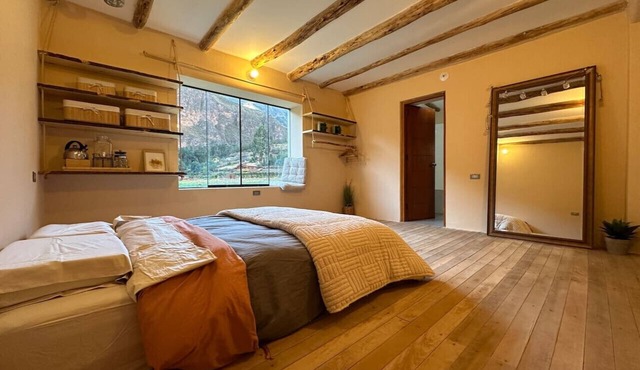 Spacious Studio in Prime Area w/Views, Top Wifi